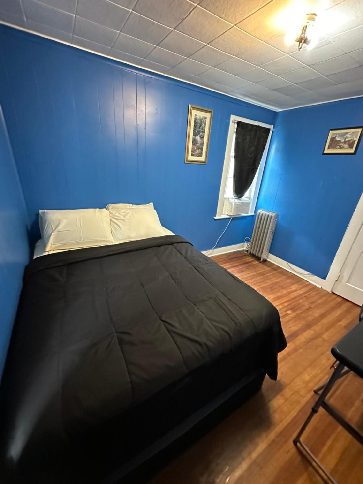 Fidelia Fuchsite Room, Queen Bed Minutes From Newark Liberty International Airport And Newark Penn Station *