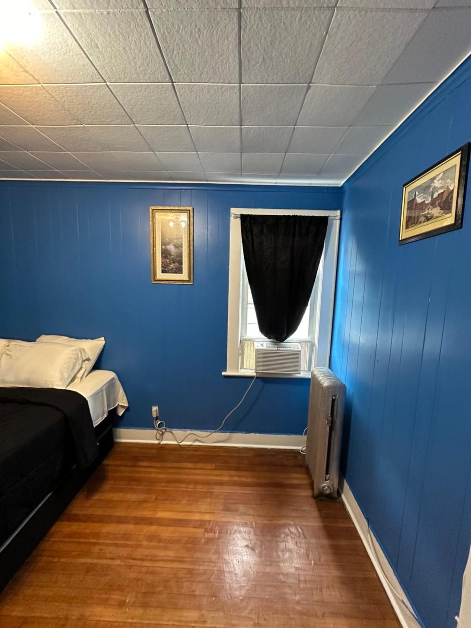 Fidelia Fuchsite Room, Queen Bed Minutes From Newark Liberty International Airport And Newark Penn Station Homestay *