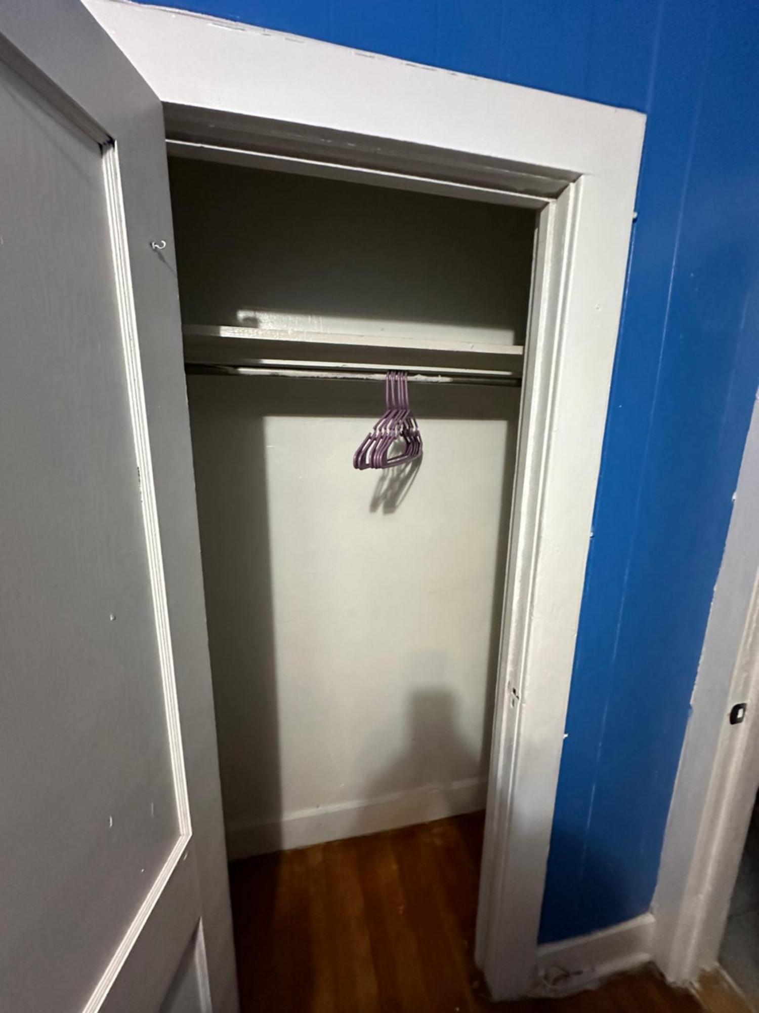 Fidelia Fuchsite Room, Queen Bed Minutes From Newark Liberty International Airport And Newark Penn Station Séjour chez l'habitant Irvington