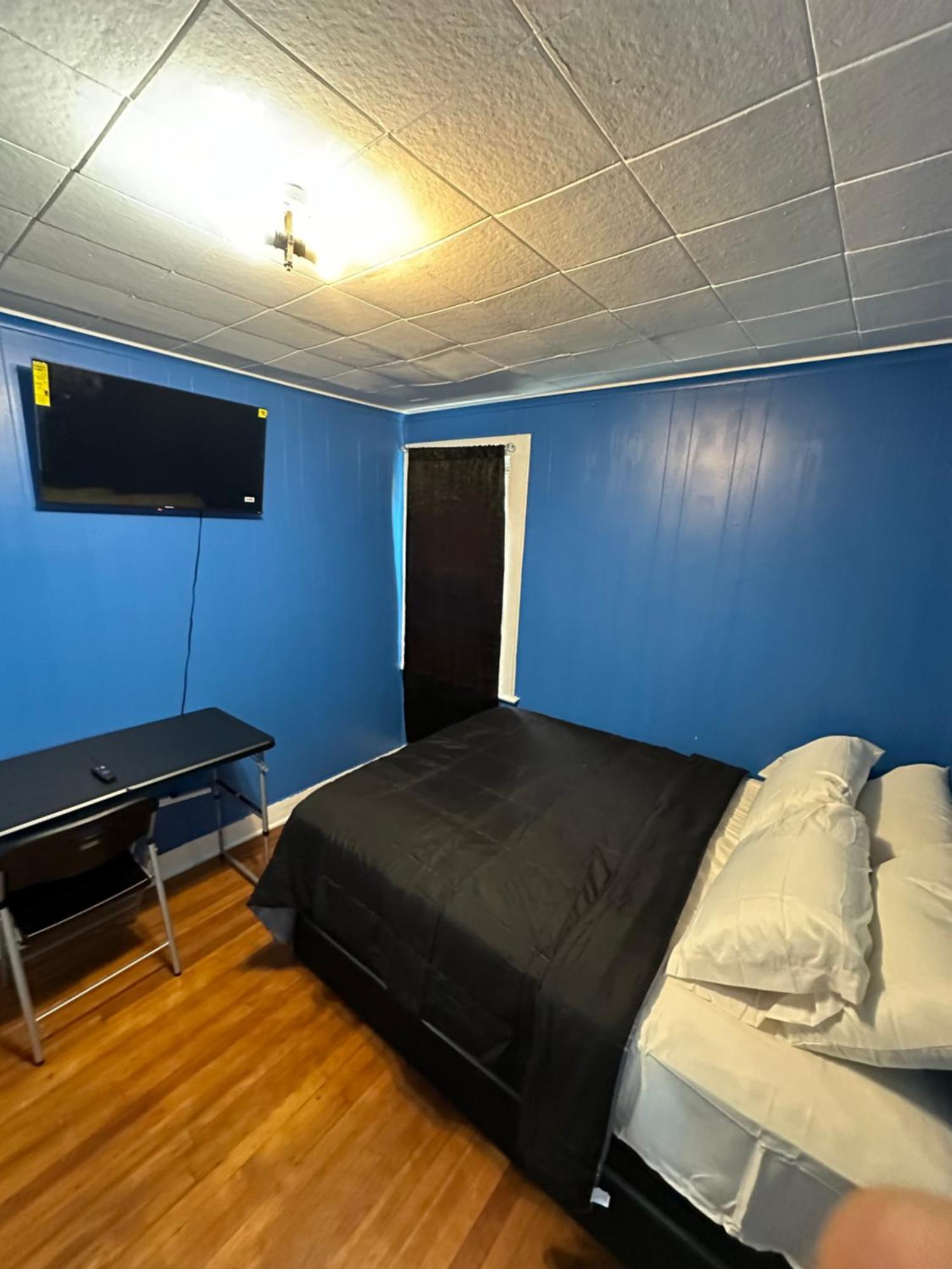 Fidelia Fuchsite Room, Queen Bed Minutes From Newark Liberty International Airport And Newark Penn Station Irvington