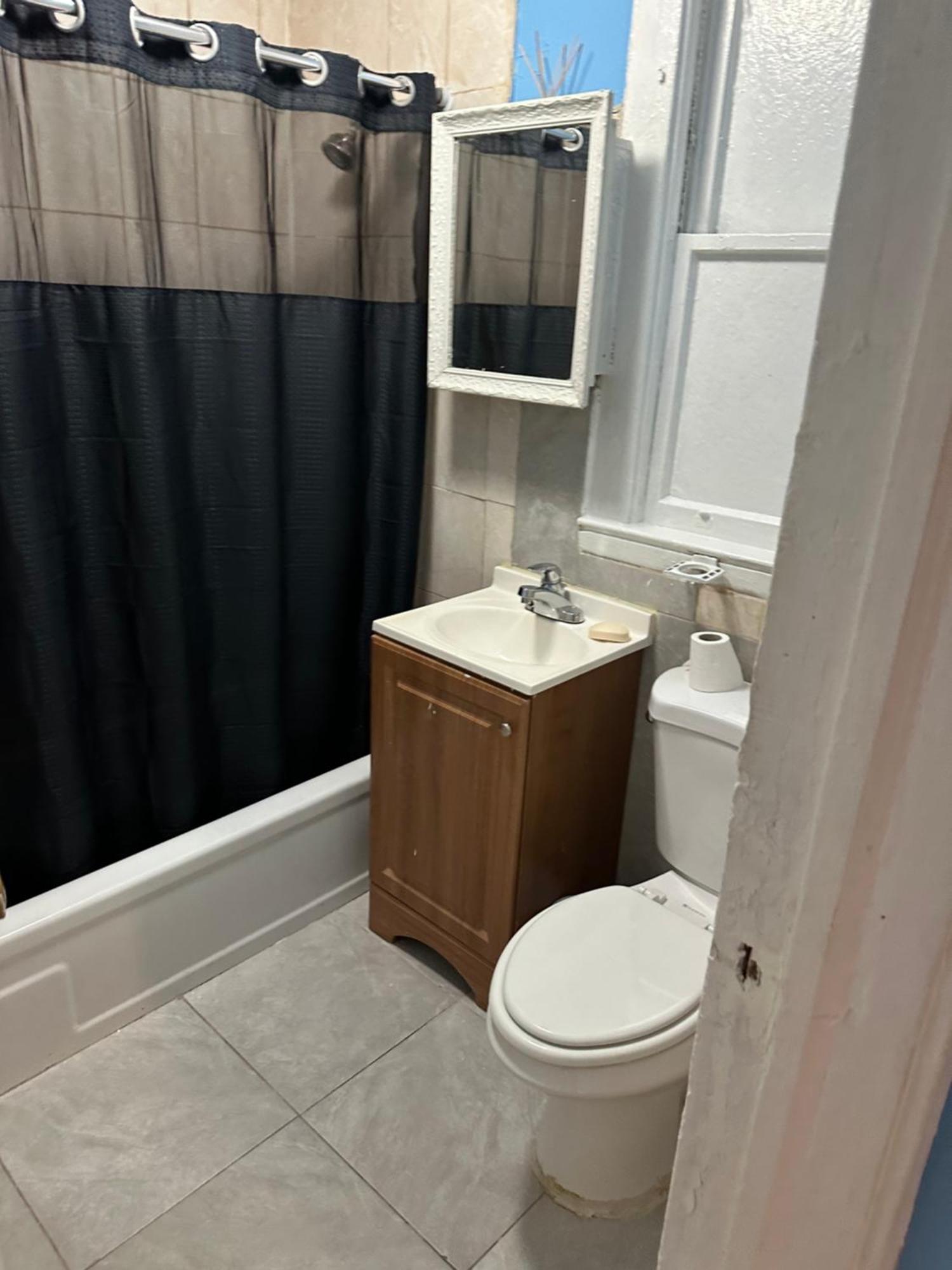 Fidelia Fuchsite Room, Queen Bed Minutes From Newark Liberty International Airport And Newark Penn Station Séjour chez l'habitant *